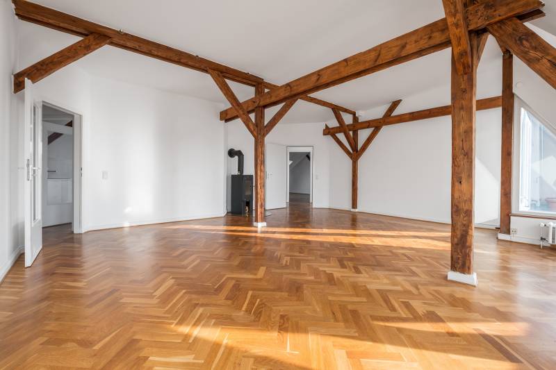 Rénovation d'un parquet chevron, de boiseries et travaux de peinture pour une maison normande à Saint-Romain-de-Colbosc